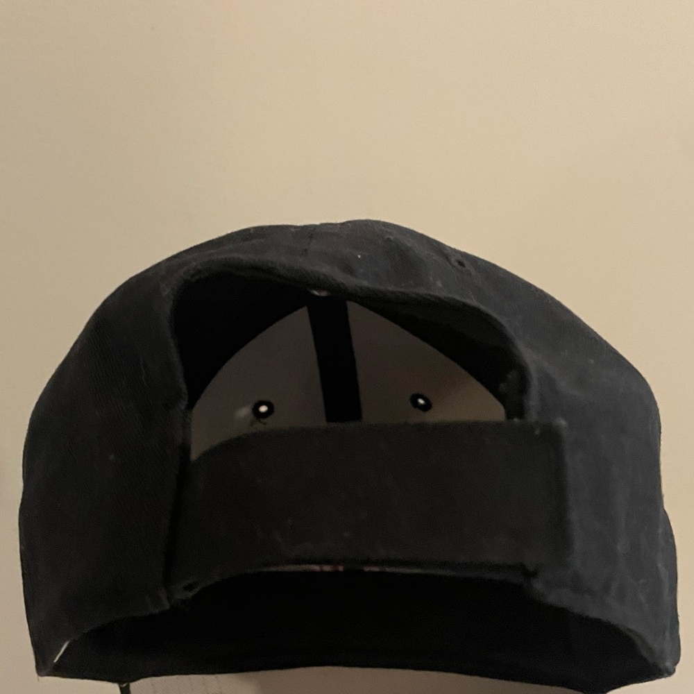 Boston Red Sox Baseball Cap - Picture 2 of 5